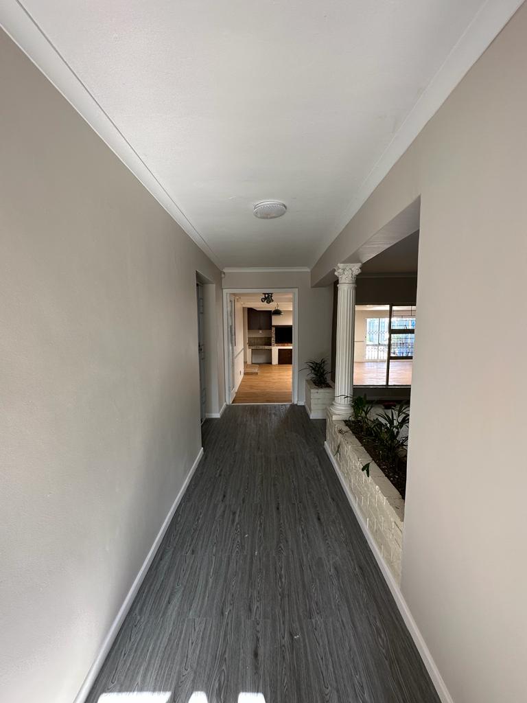 To Let 3 Bedroom Property for Rent in Bothasig Western Cape